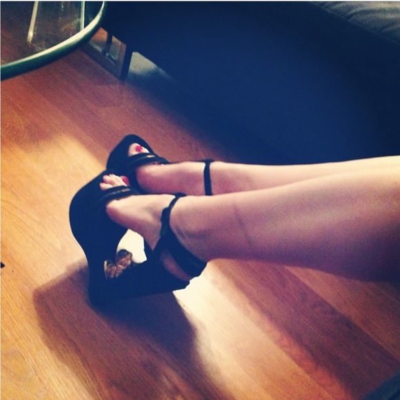 🐒 SW1 Stewart Weitzman Black Barefoot Archless Wedge Suede Sandal Monkey Heel - Picture 11 of 11